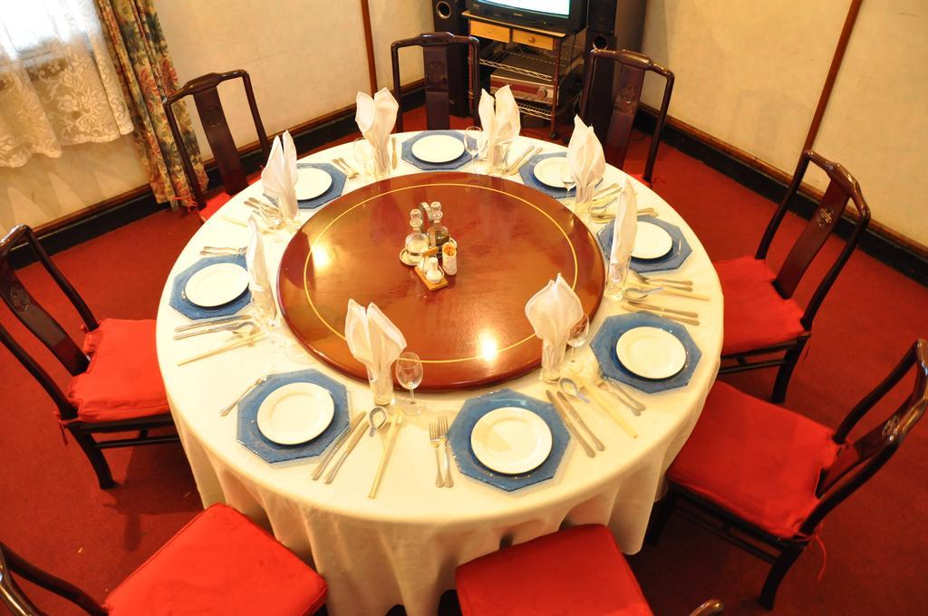 Shangri-La Hotel Uganda Kampala Luaran gambar